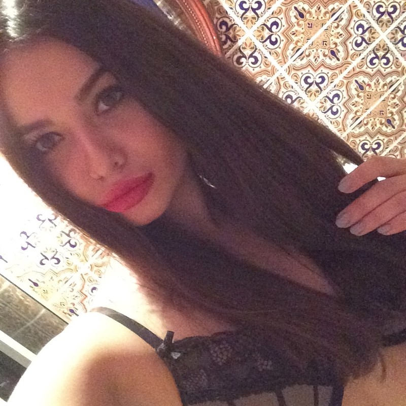 💋 У меня есть все, чтобы сделать твой вечер по-настоящему незабываемым. 🌟 Я предлагаю широкий спектр услуг, от классического массажа до экзотического стриптиза. 💆♀️💃 Будь уверен, я знаю, как доставить тебе максимум удовольствия и расслабления. 💦 Мой опыт и креативность в постели позволят нам испытать все самые сокровенные фантазии вместе. 😉 Вот что говорят мои довольные клиенты: Танюша