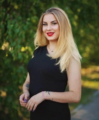 Мои услуги включают классический и эротический массаж, оральные ласки, классический секс, а также эксперименты в постели. Помимо этого, я могу быть твоей спутницей на различных мероприятиях или путешествиях, добавляя яркие краски в нашу общую жизнь. Есть прекрасные отзывы от моих довольных клиентов, которые говорят о моей уникальной способности привнести ощущение блаженства и удовольствия. Фото и подробности доступны по запросу. Давай создадим вместе море наслаждения и приятных воспоминаний! 😘 Ируся